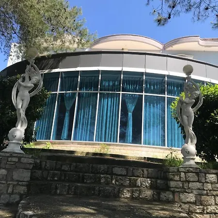 Kodra E Gjelber Hotel