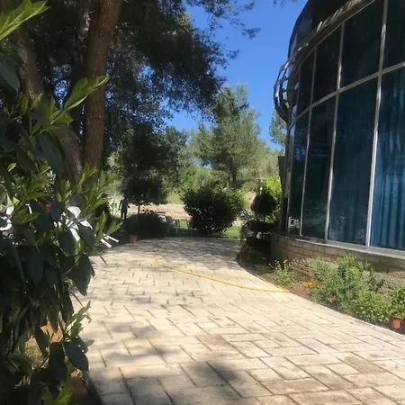 Kodra E Gjelber Hotel