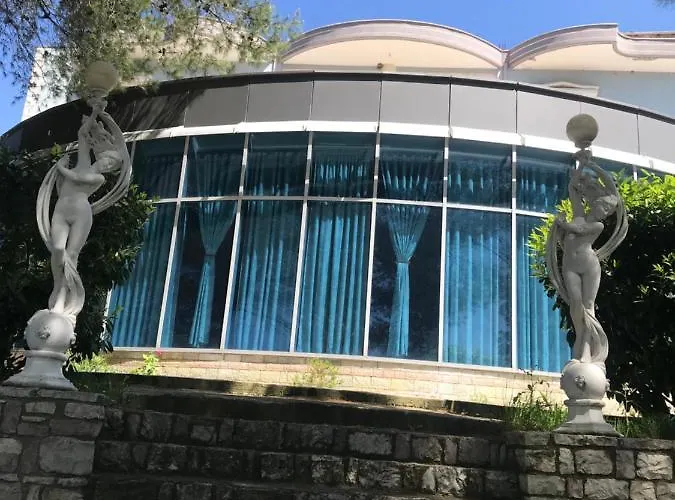 Kodra E Gjelber فندق